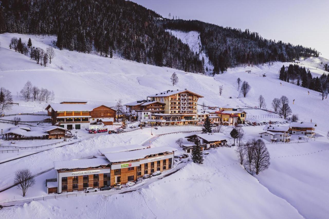 Familienresort Ellmauhof Saalbach-Hinterglemm Exterior foto